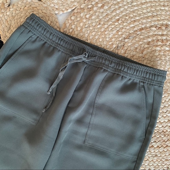 Banana Republic Heritage Collection pants in VGUC - Picture 3 of 6
